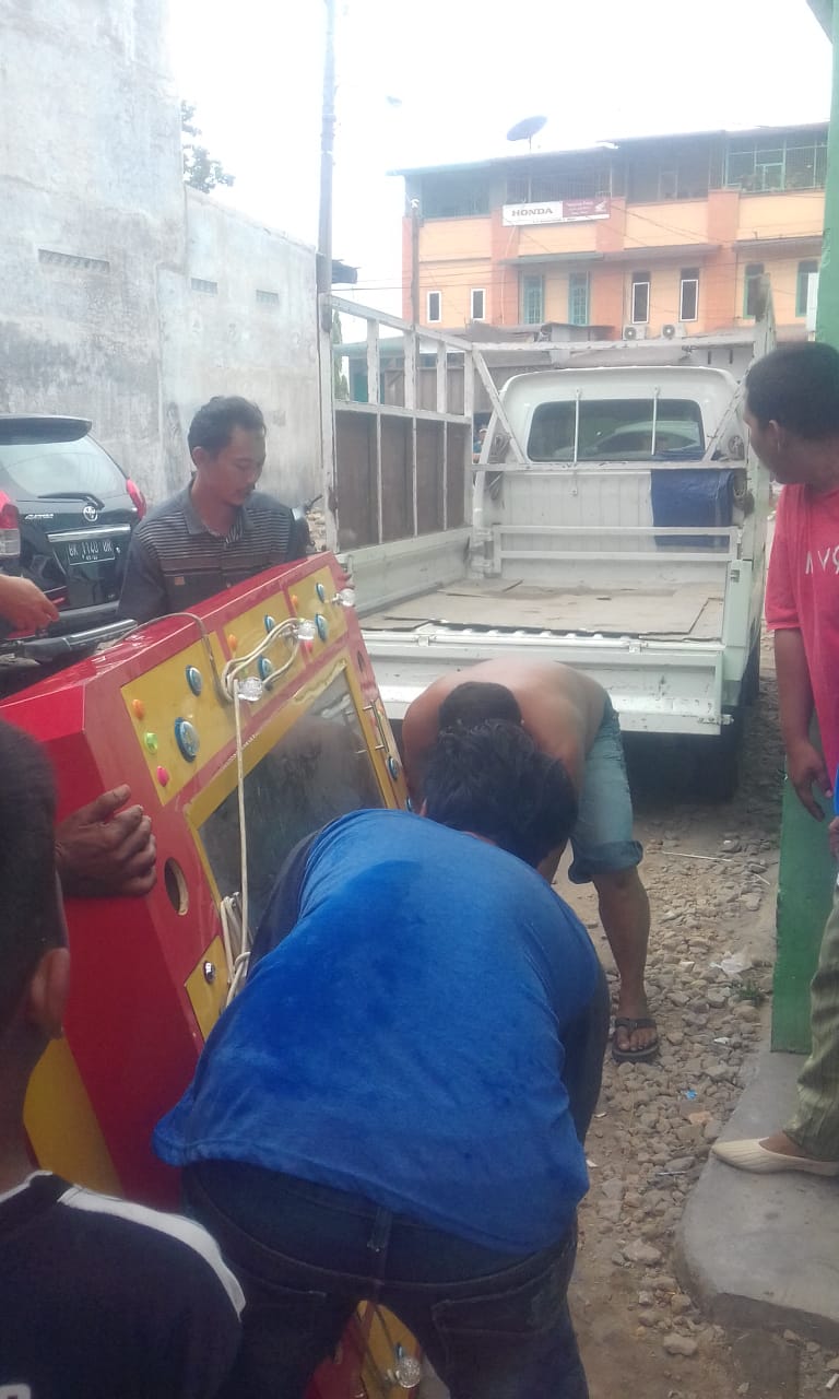 Pembongkaran lokasi perjudian, Kelurahan Paya Pasir,  Kec. Medan Marelan